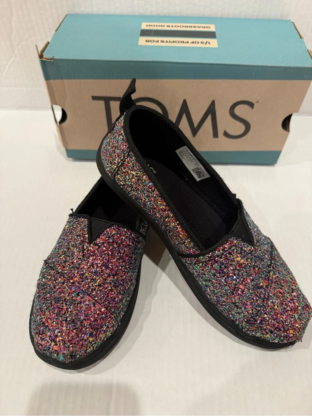TOMS Girl’s BRAND NEW- Multi-Color Glitter Slip-On Flats